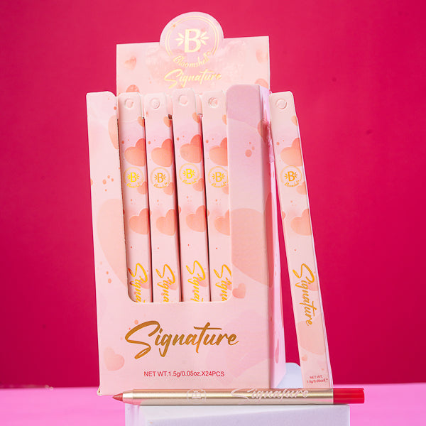 Lápiz de Labios Signature Bloomshell